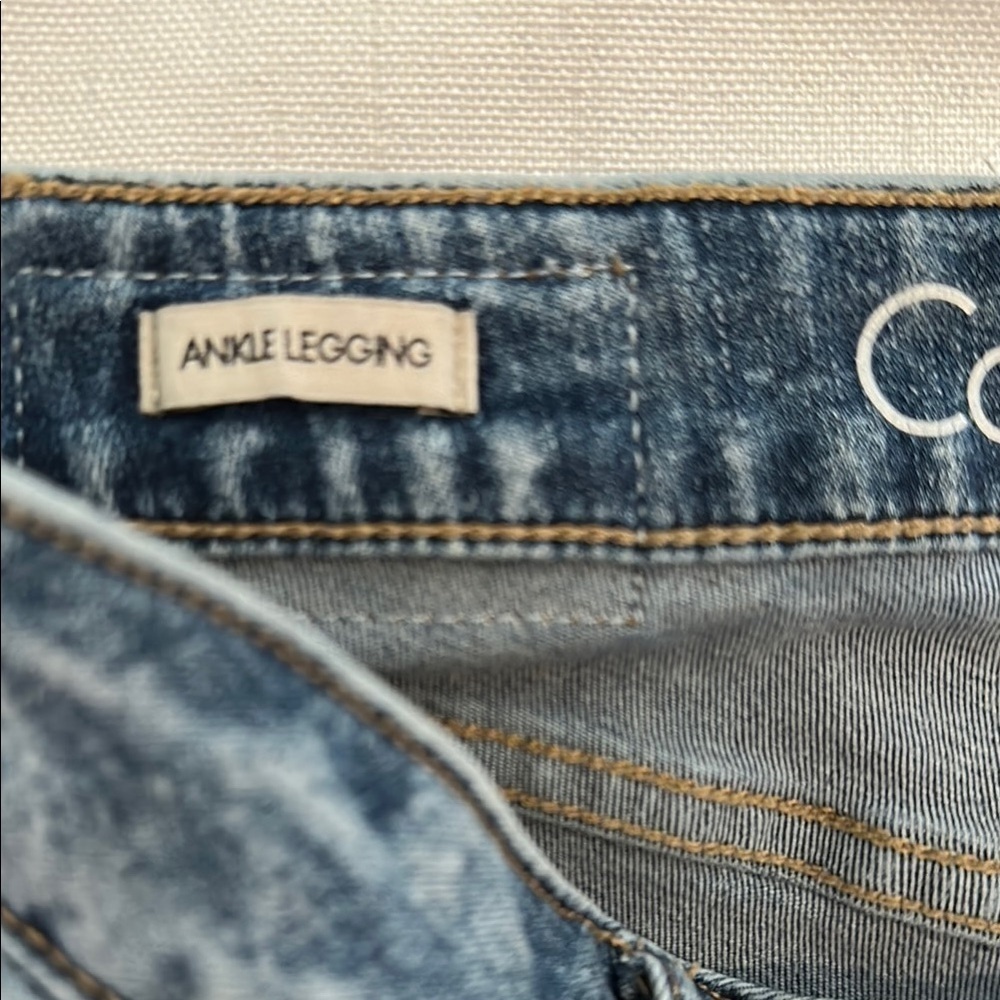 Calvin Klein Women's Blue Jeans - Picture 3 of 4
